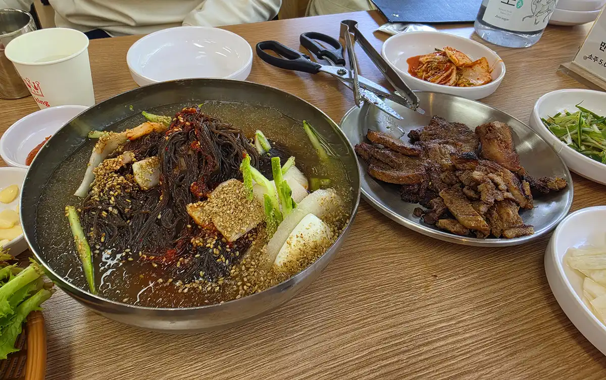석갈비와 비빔냉면 사진